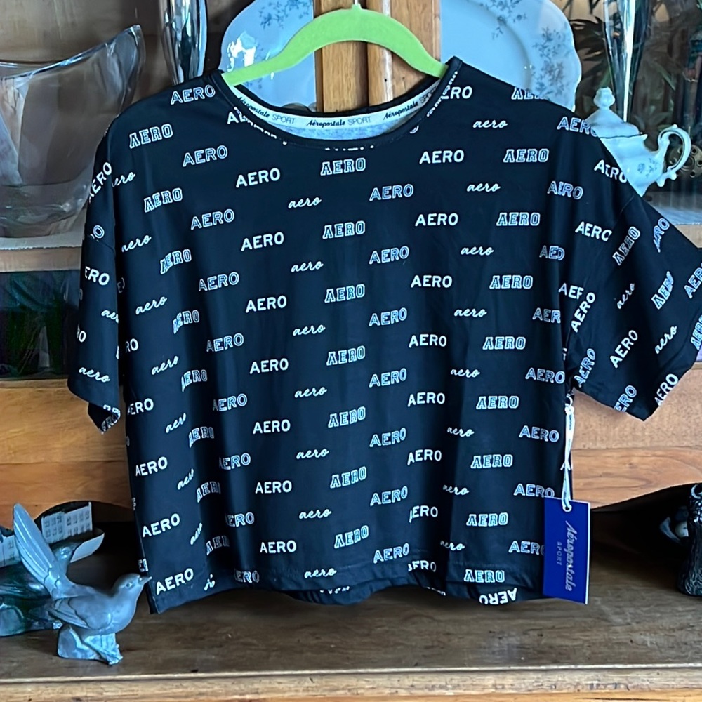 Aero Oversized Cropped Signature TeeShirt NWT